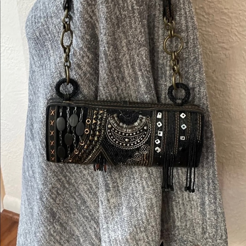 SOLD! Mary Frances Beaded Opera Shoulder Bag - Picture 3 of 6